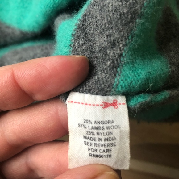 Adorable striped wooly Halloween 🎃 sweater - Picture 7 of 9